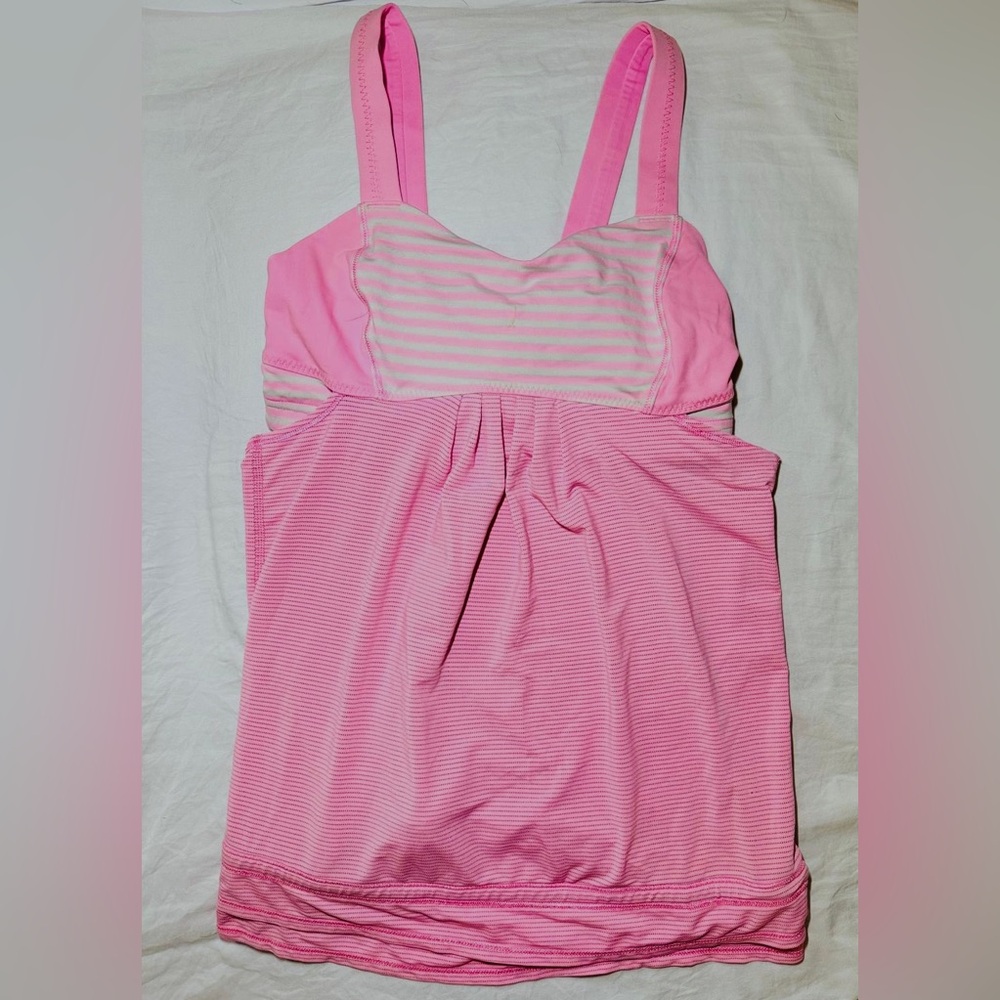 Lululemon pink shirt